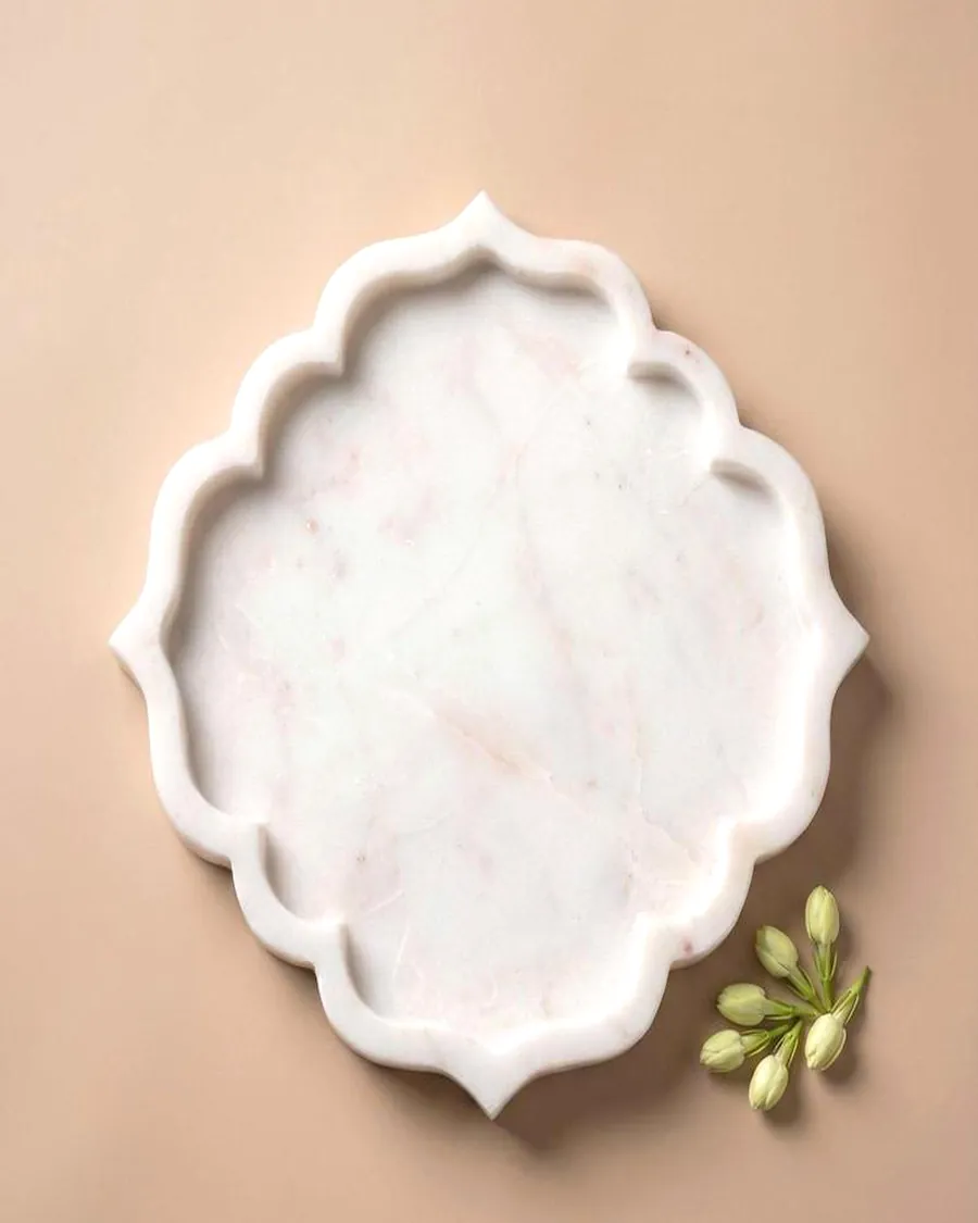 Decorative Scalloped Platter — handcrafted marble, Agra
